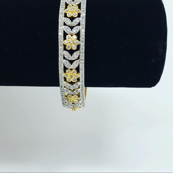 Gold Plated Eastern Jewellery - Picture 13 of 16